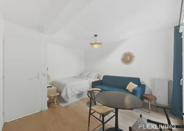 The Perfect Balance Between Leisure Relaxation And Culture 파리